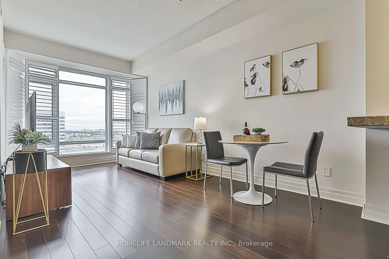 Condo Apartment in Markham