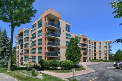 Condo Apartment in New Tecumseth