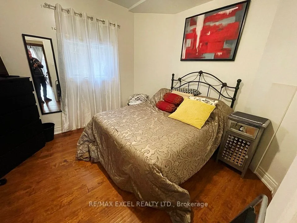 11 Tannery Court, Richmond Hill, ON L4C 7V5