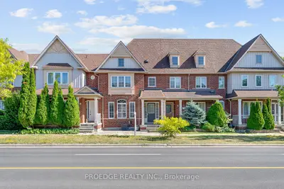 Att/Row/Townhouse in Markham