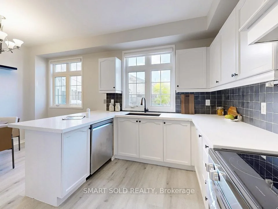 10 Post Oak Drive 15, Richmond Hill, ON L4E 4H8