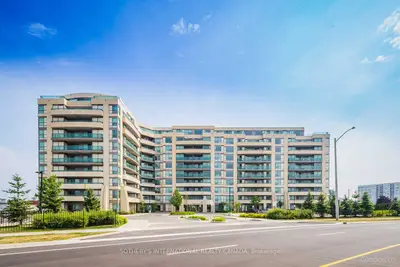 Condo Apartment in Richmond Hill