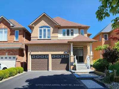 Detached in Richmond Hill