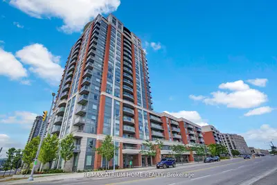 Condo Apartment in Markham