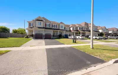 Att/Row/Townhouse in New Tecumseth