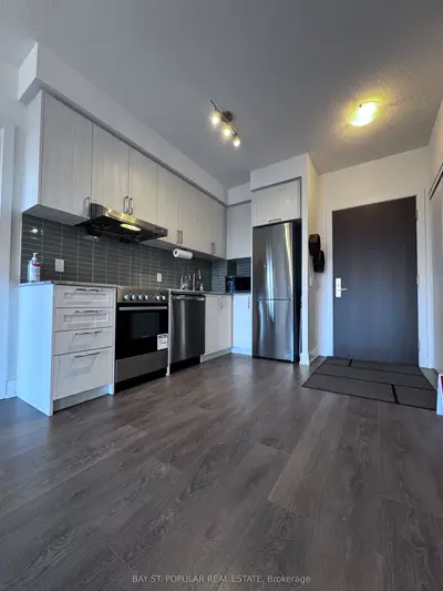 Condo Apartment in Markham