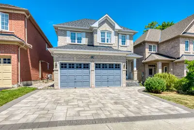 Detached in Richmond Hill