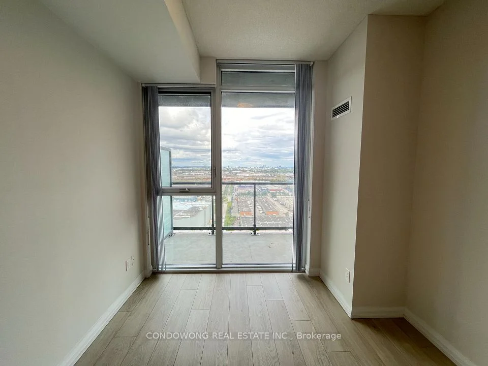 7895 Jane Street 2817, Vaughan, ON L4K 0K2