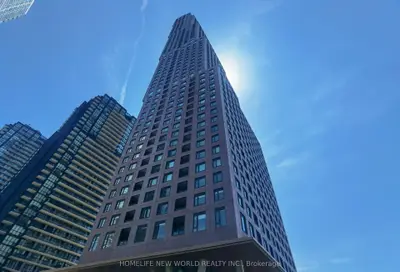 Condo Apartment in Vaughan