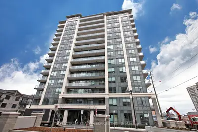 Condo Apartment in Richmond Hill