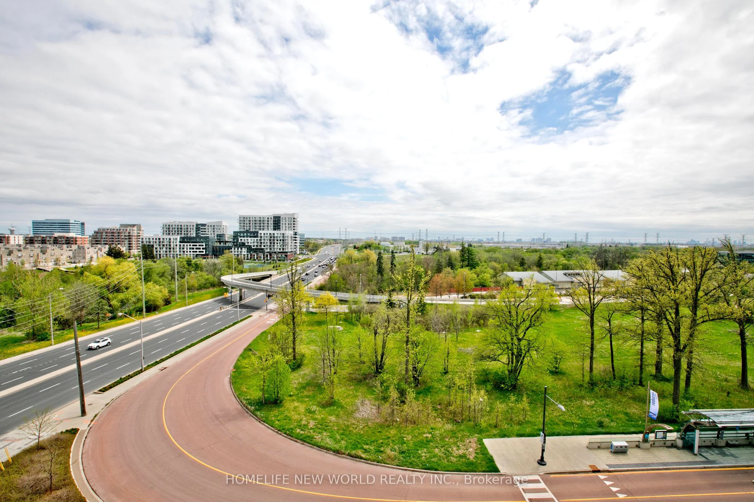 Condo Apartment in Markham