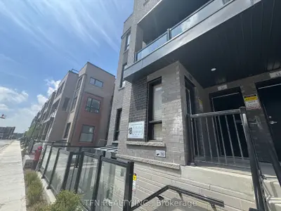 Condo Townhouse in Newmarket