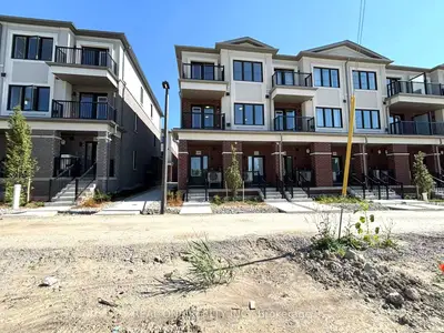 Condo Townhouse in Richmond Hill