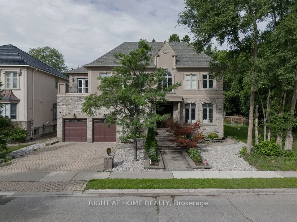 286 Fern Avenue, Richmond Hill, ON L4C 6L4
