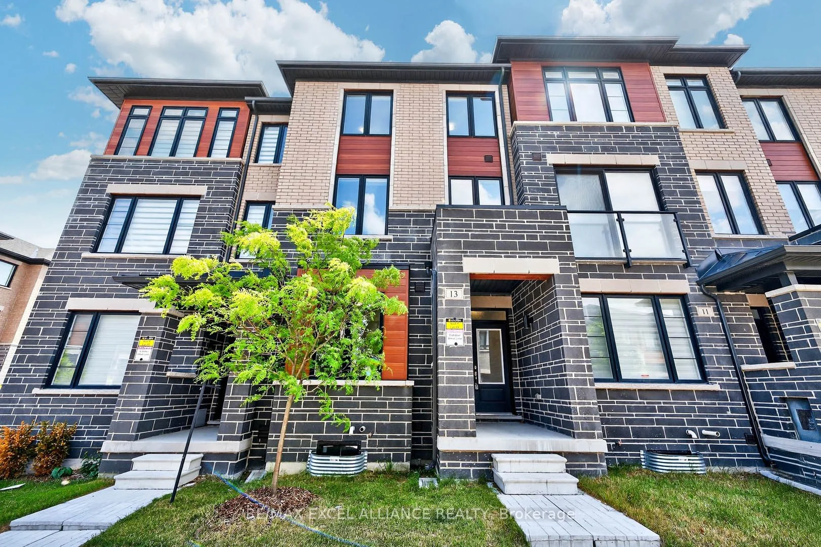 Att/Row/Townhouse in Markham