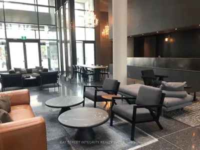 Condo Apartment in Vaughan
