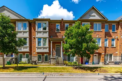 Att/Row/Townhouse in Markham