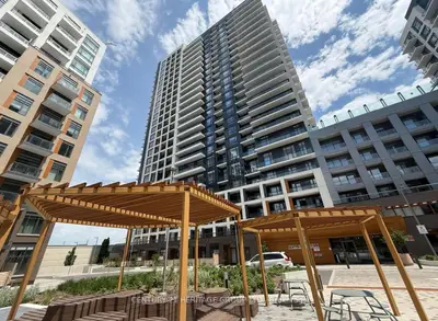 Condo Apartment in Vaughan