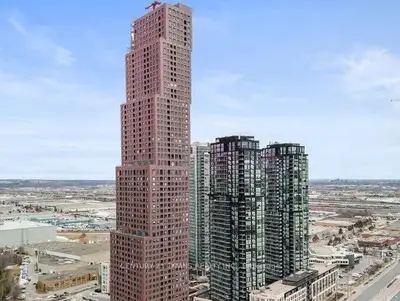 Condo Apartment in Vaughan