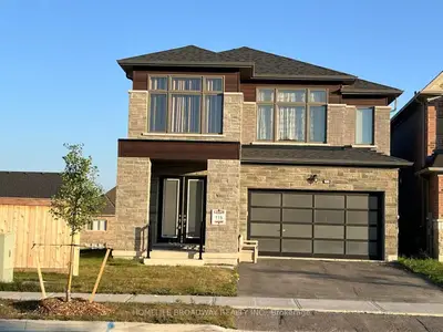 Detached in East Gwillimbury