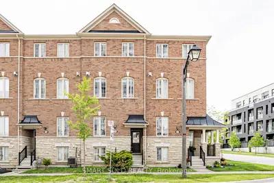 Att/Row/Townhouse in Markham
