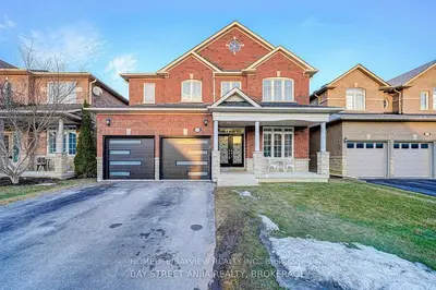 Detached in Aurora