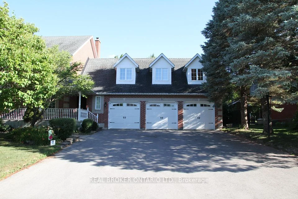 7 Whitebirch Lane, East Gwillimbury, ON L0G 1V0