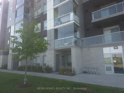 Condo Apartment in Markham
