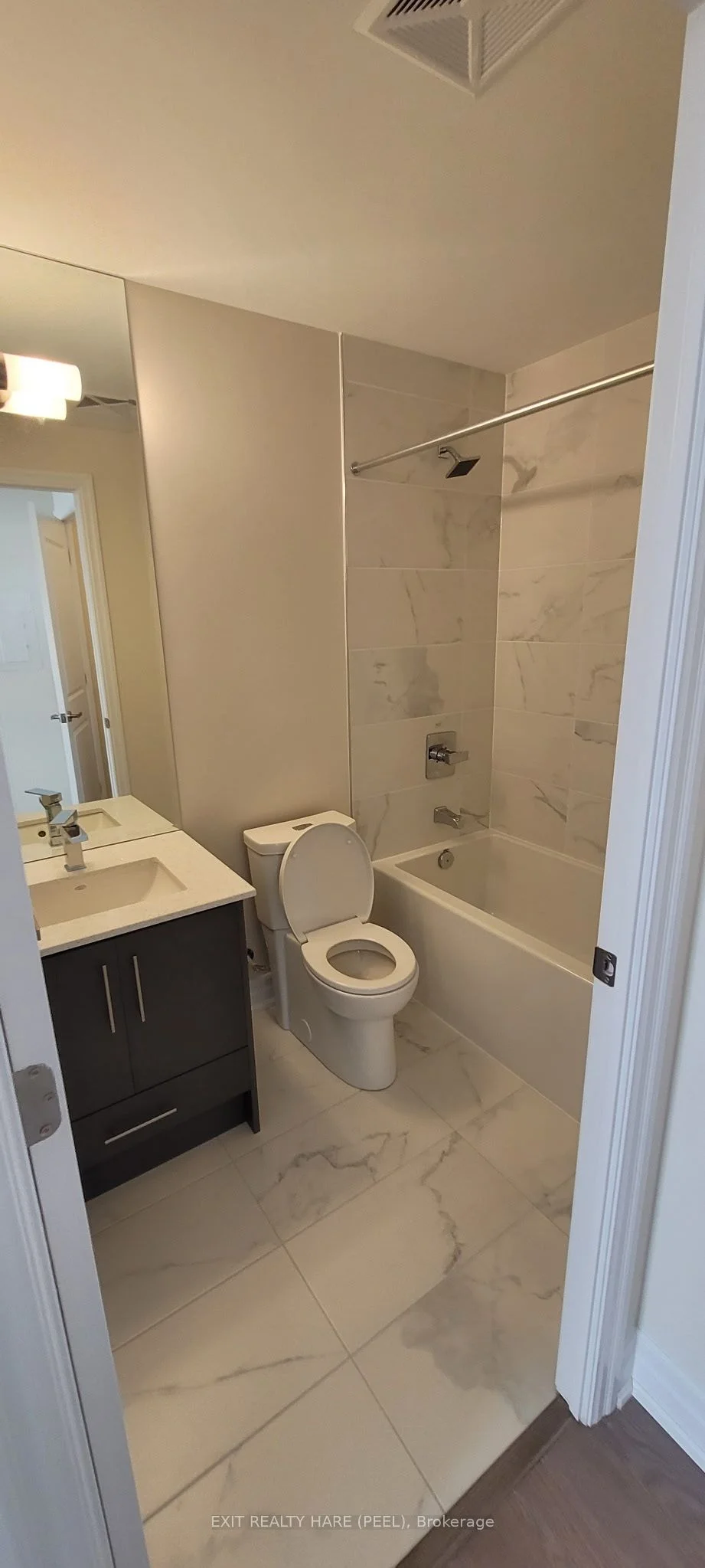 9075 Jane Street 2208, Vaughan, ON L4K 0L7