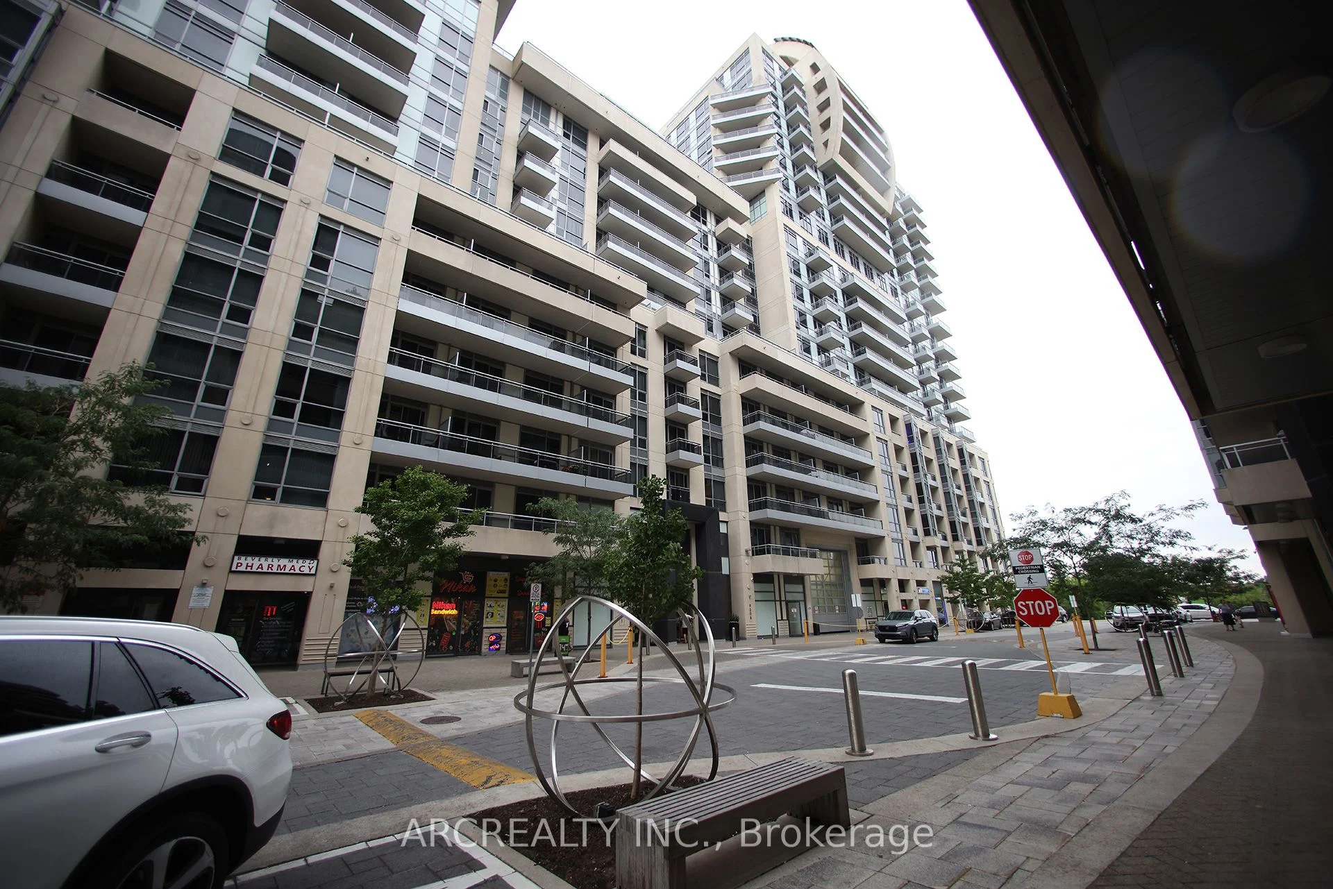 9205 yonge Street 512, Richmond Hill, ON L4C 1V5