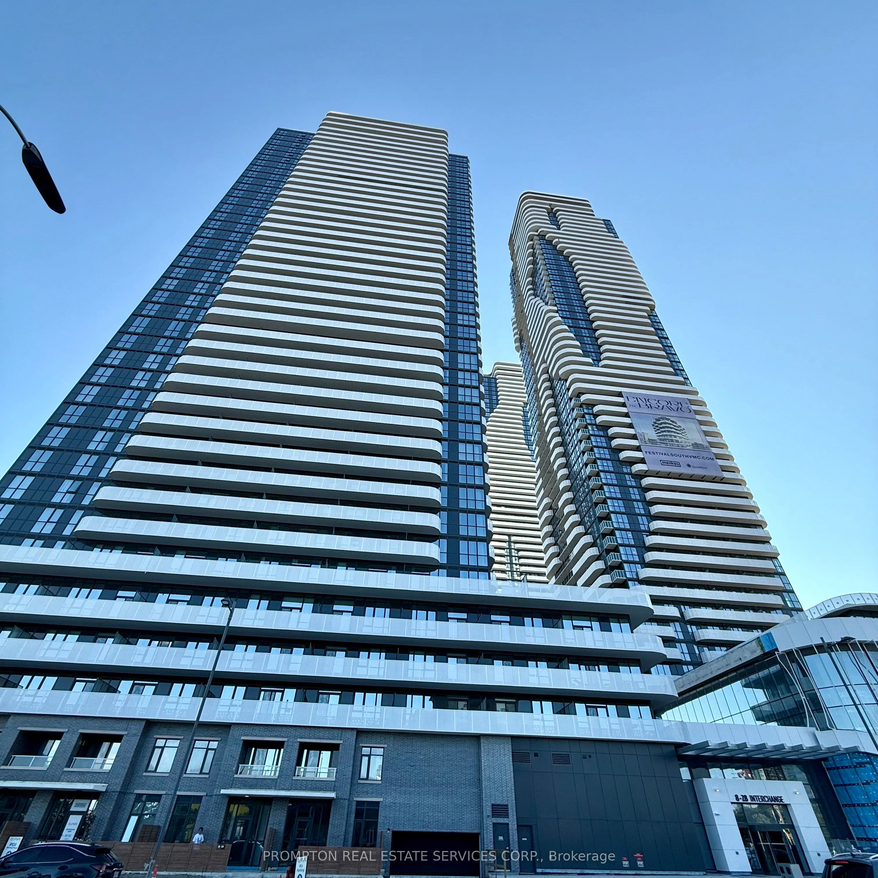 Condo Apartment in Vaughan