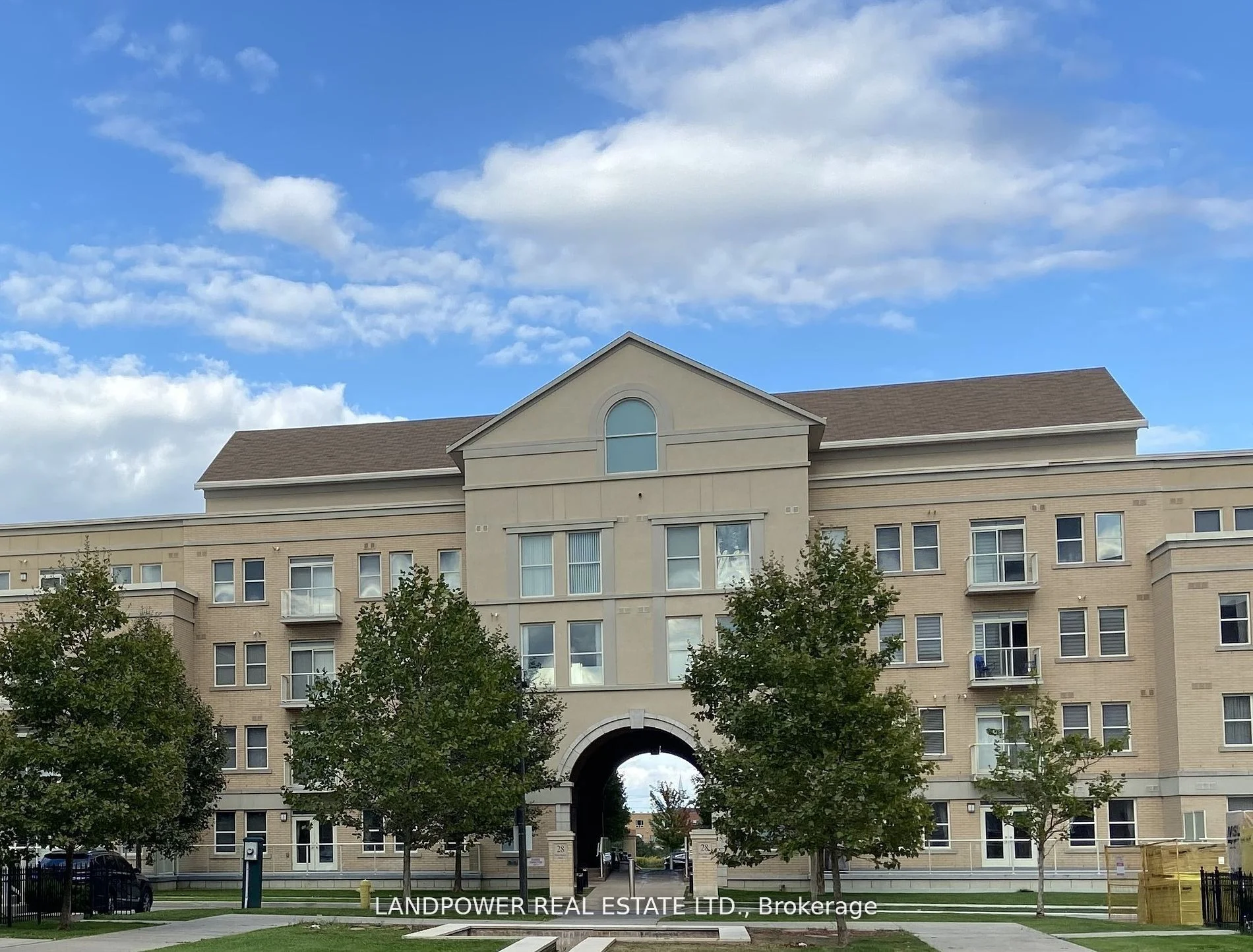 Condo Apartment in Markham