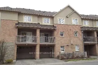 Condo Townhouse in Markham