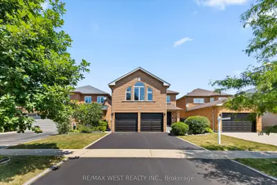 Detached in Vaughan