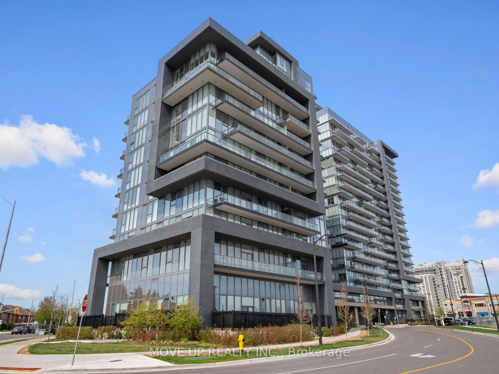 Condo Apartment in Vaughan