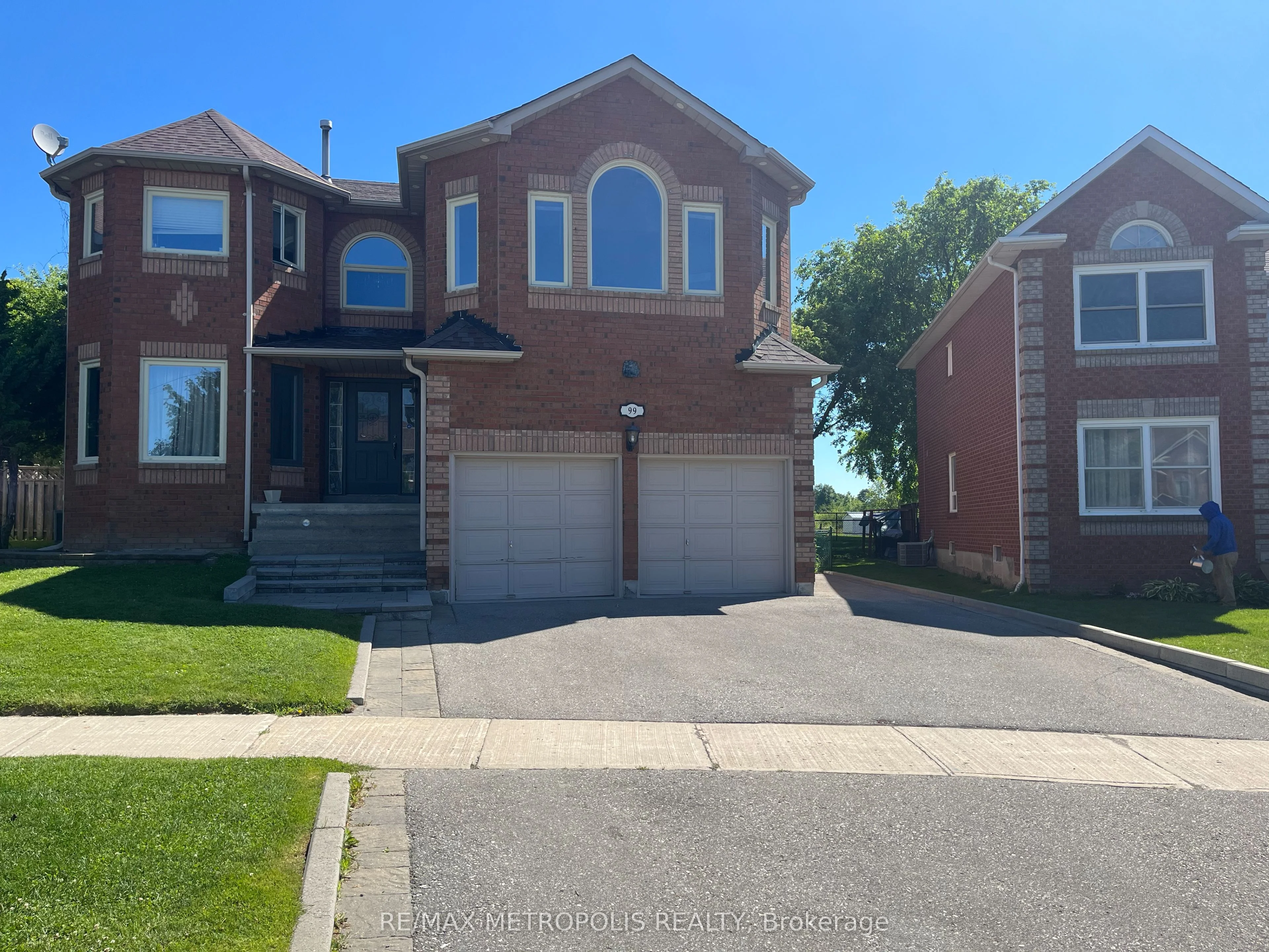99 Tulip Street Bsmt, Georgina, ON L4P 1C6