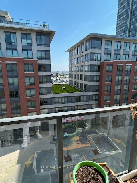 Leasehold Condo in Markham