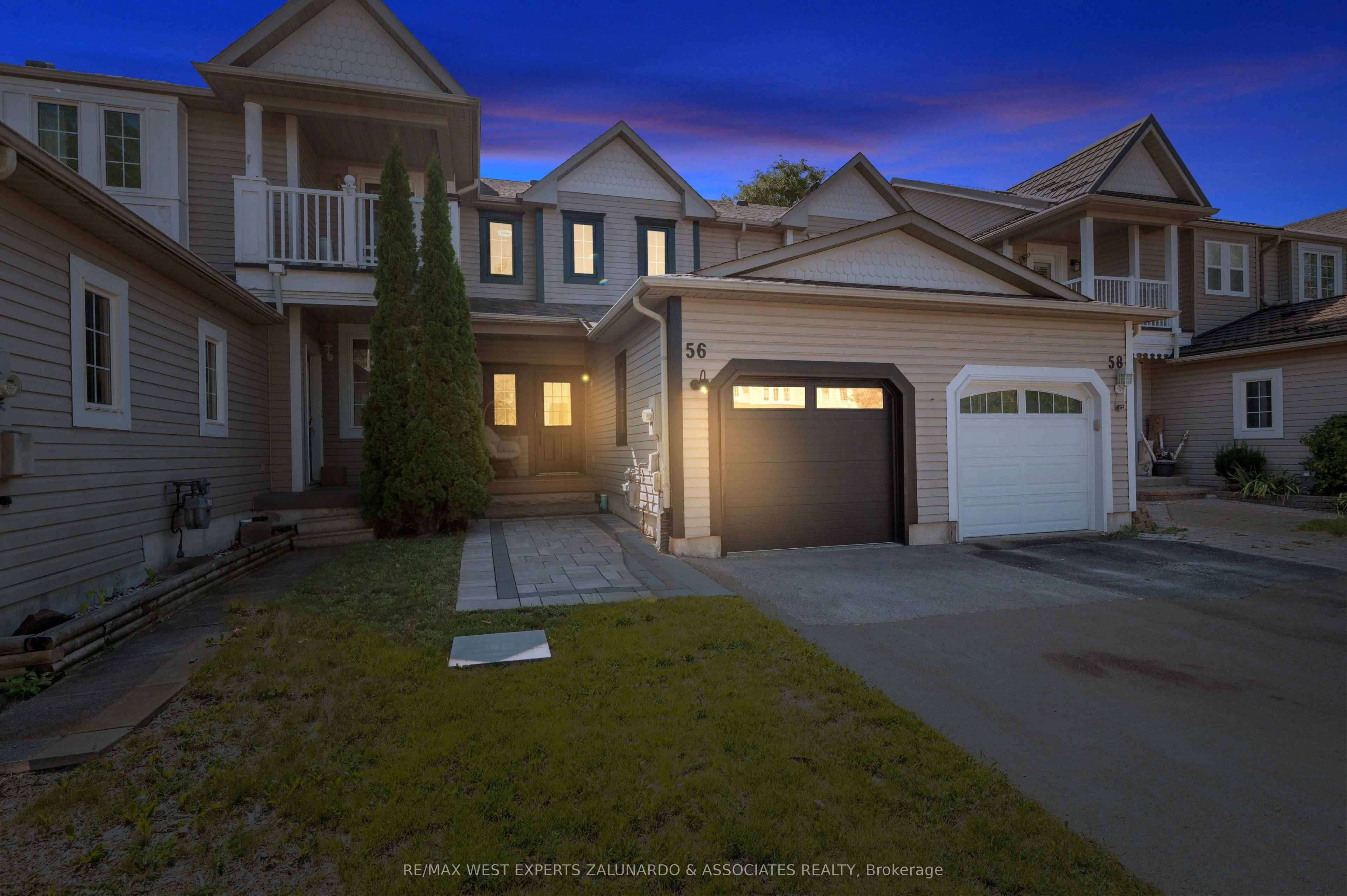 Att/Row/Townhouse in New Tecumseth
