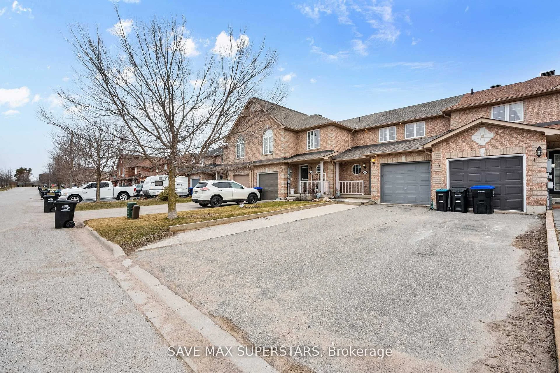 2023 SWAN Street, Innisfil, ON L9S 0B5