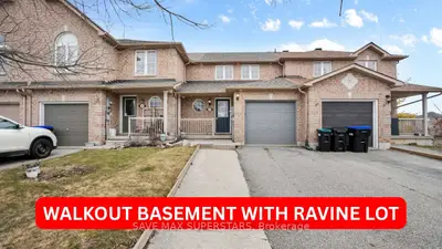 Att/Row/Townhouse in Innisfil