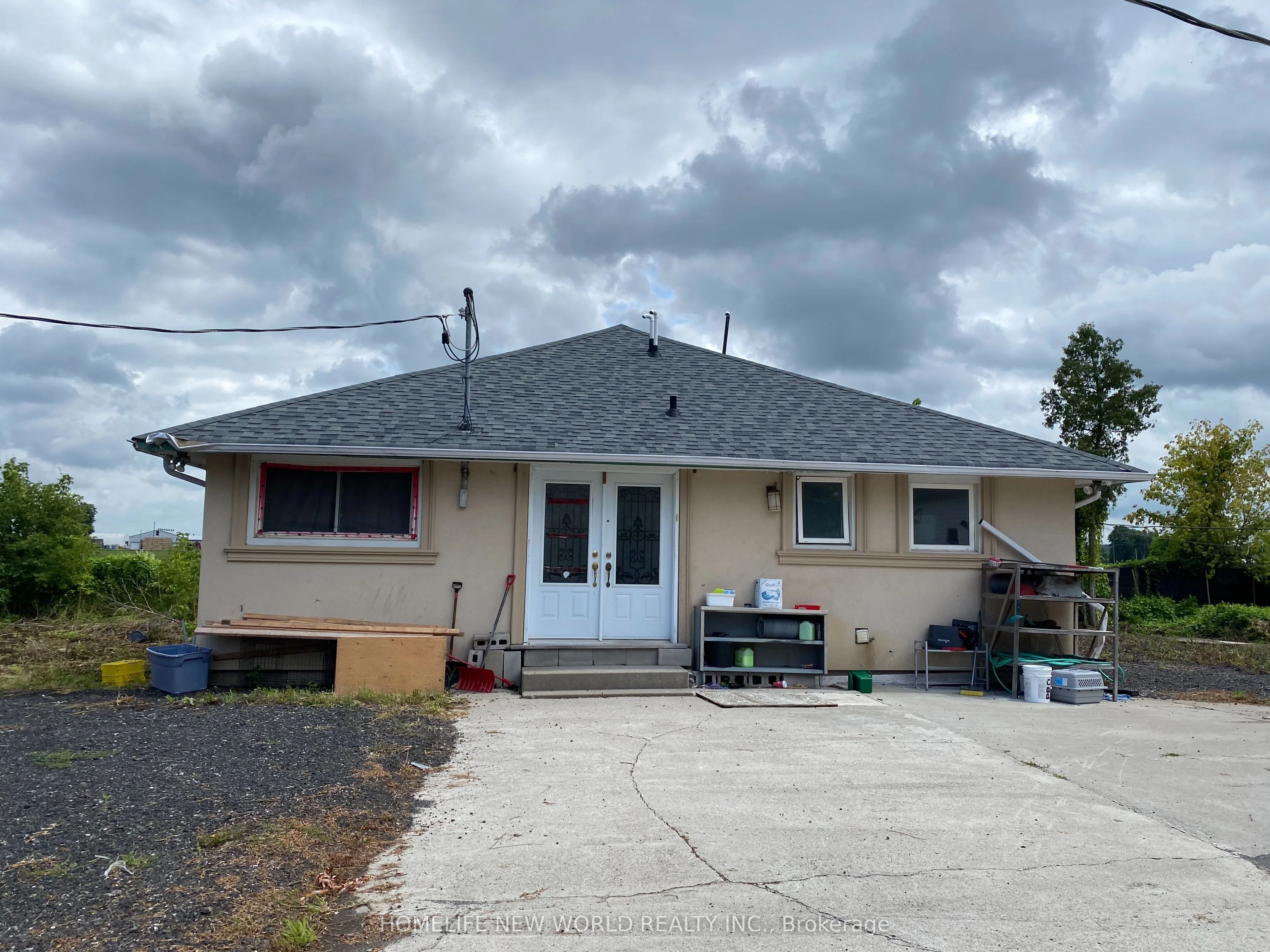 671 Canal Road, Bradford West Gwillimbury, ON L3Z 2A6