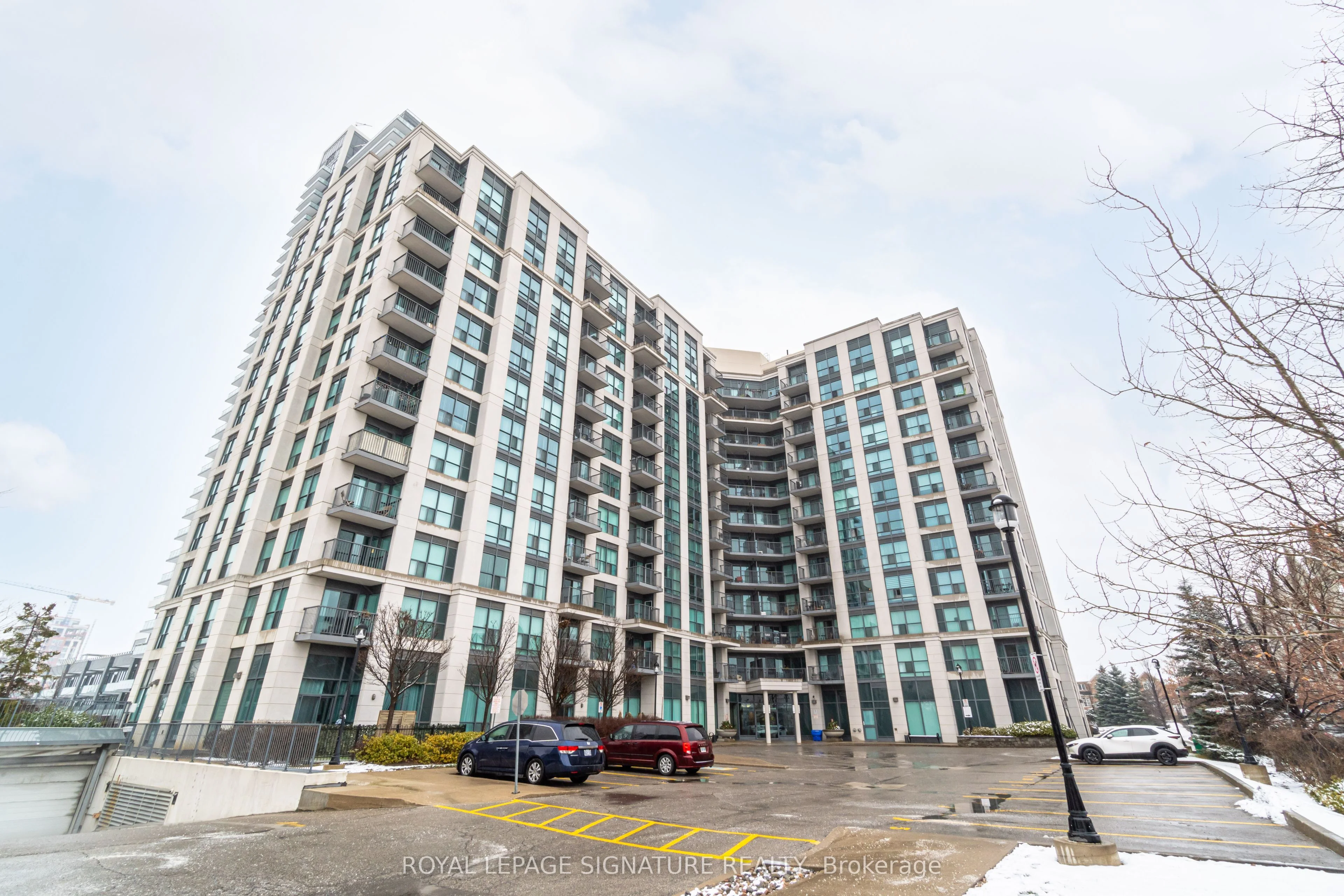 185 Oneida Crescent 903, Richmond Hill, On L4b 0b1