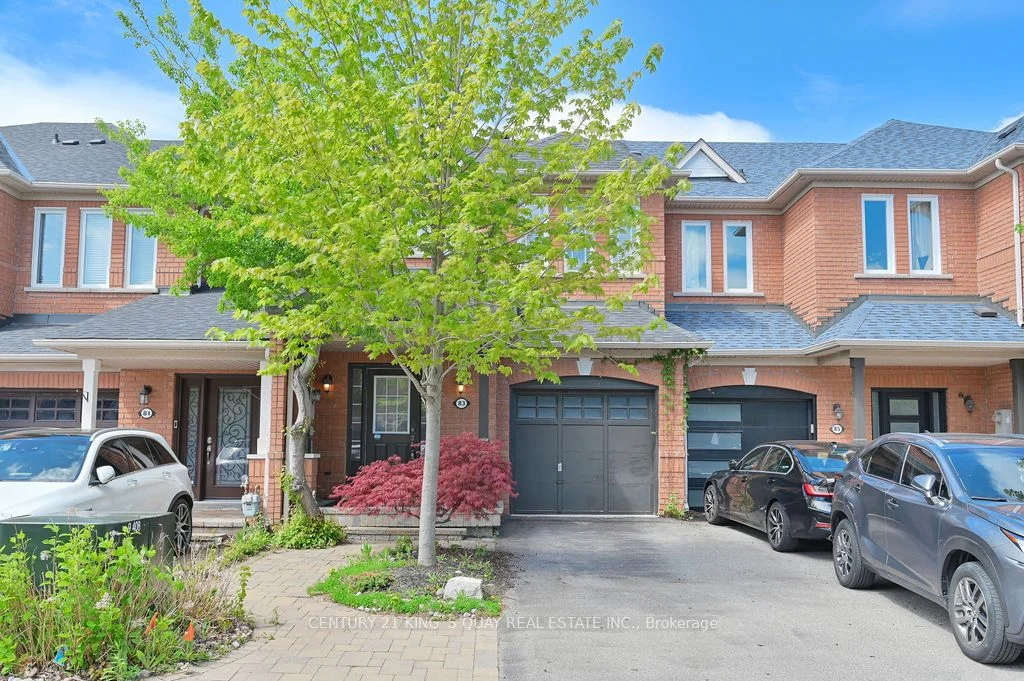 Att/Row/Townhouse in Vaughan