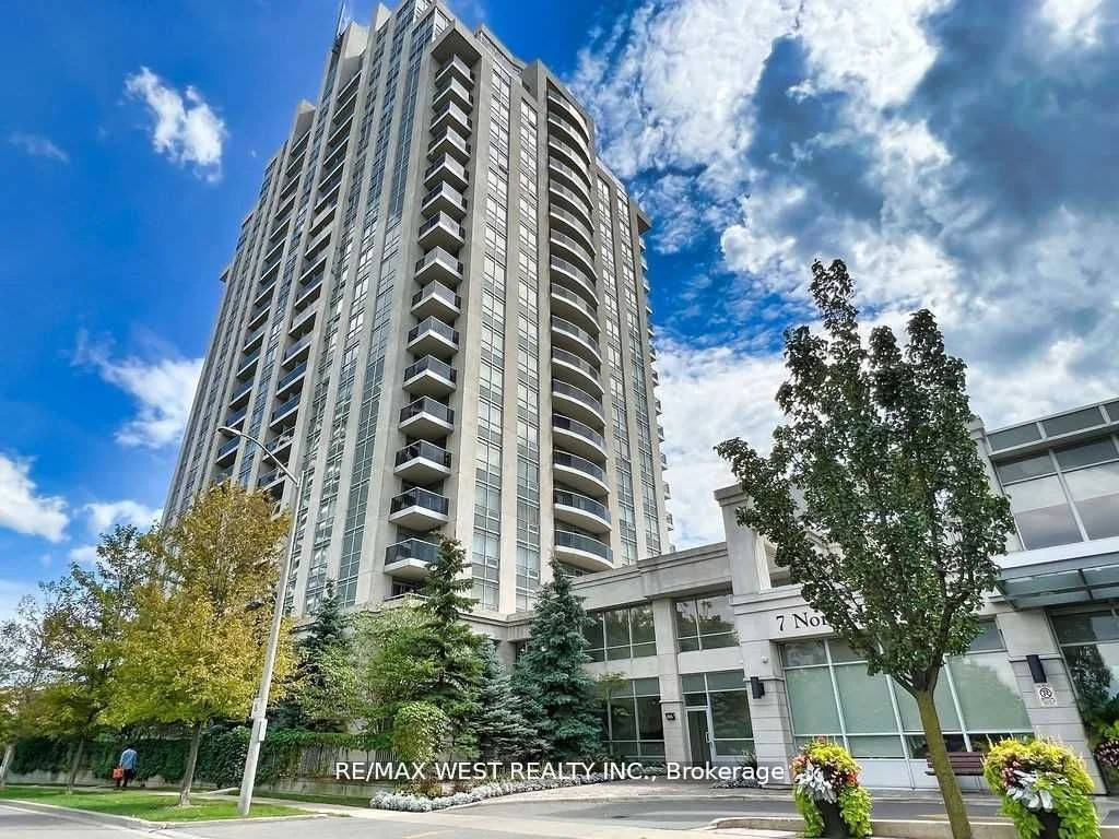 Condo Apartment in Vaughan