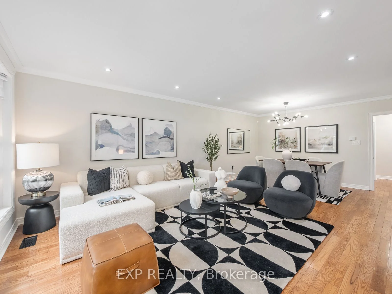 Semi-Detached in Richmond Hill