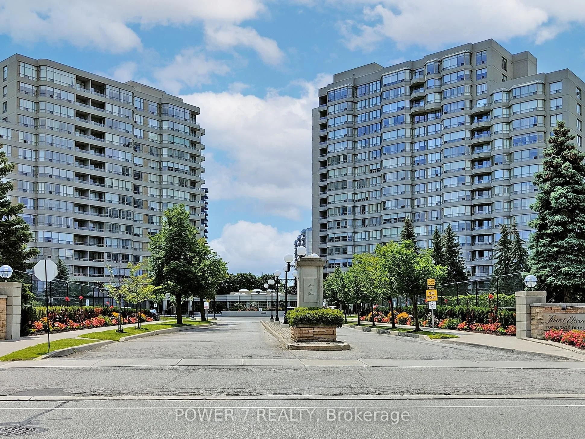 Condo Apartment in Vaughan