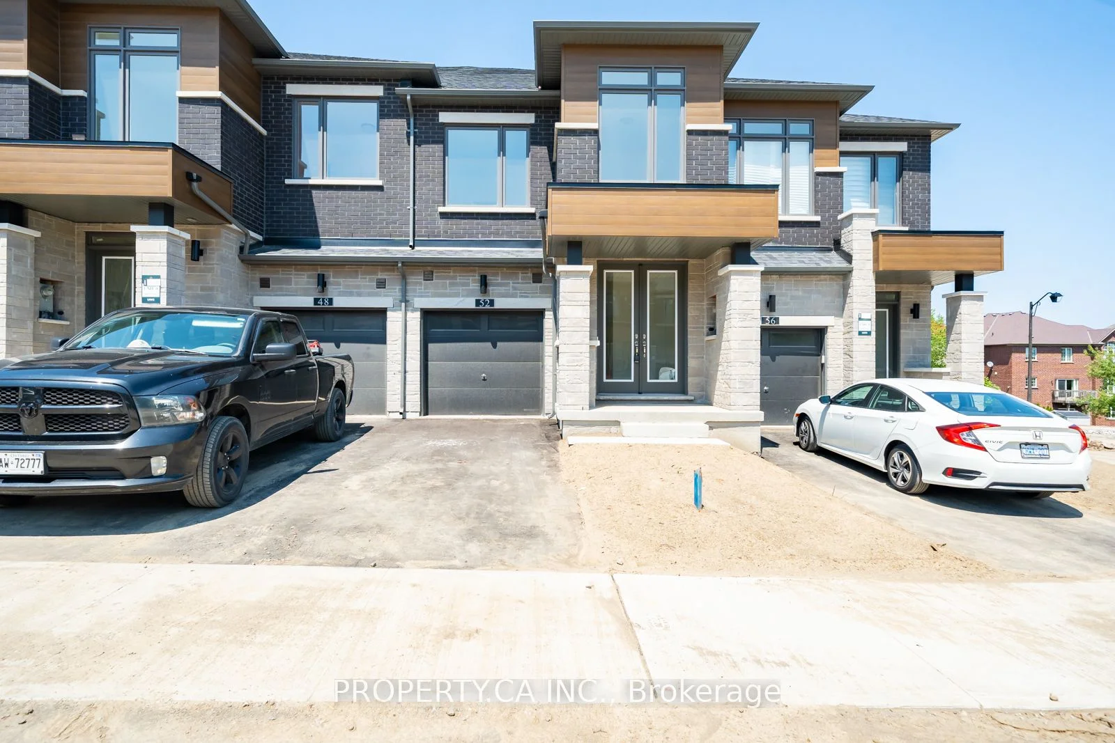 Att/Row/Townhouse in Vaughan