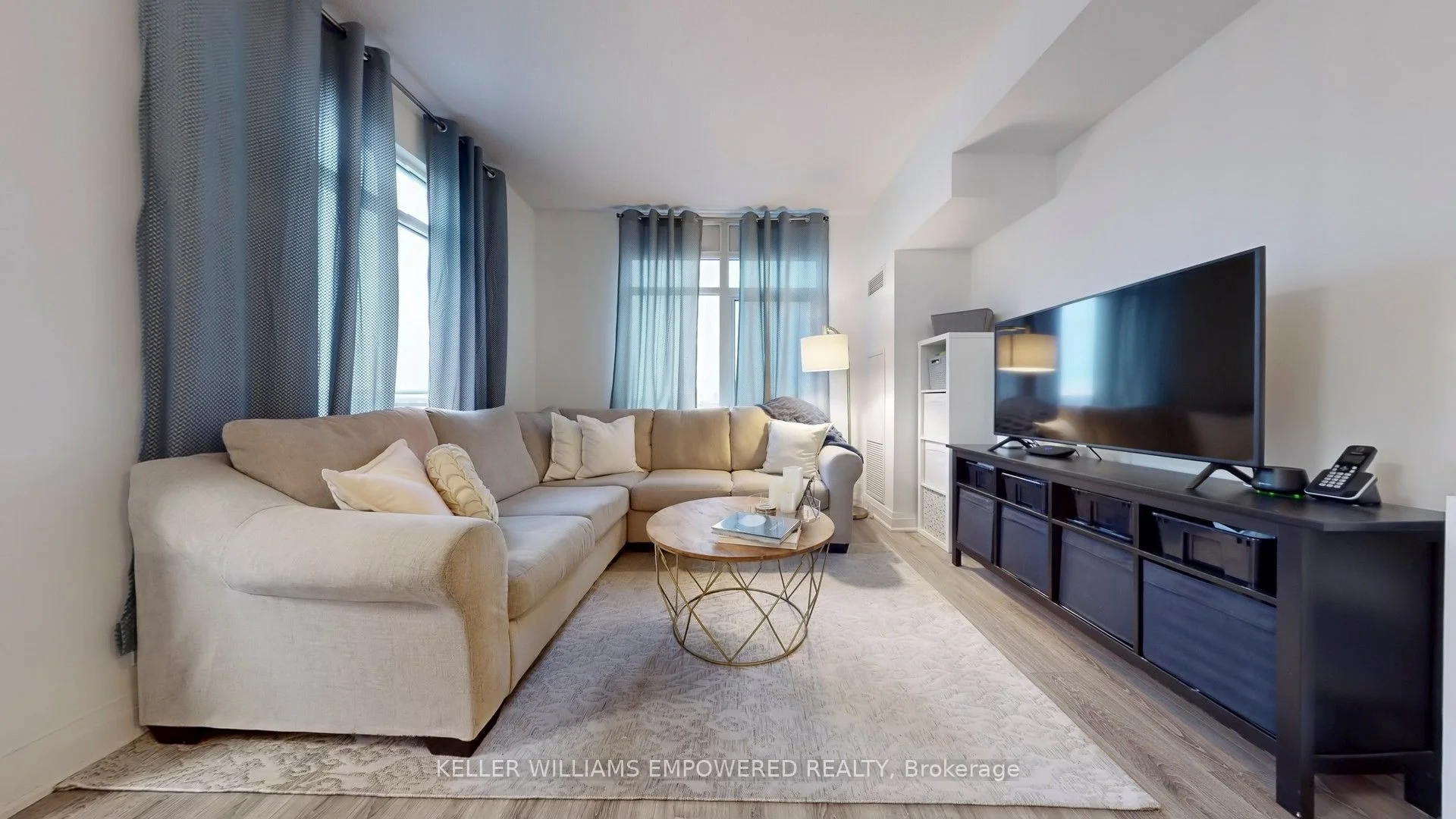 Condo Apartment in Vaughan