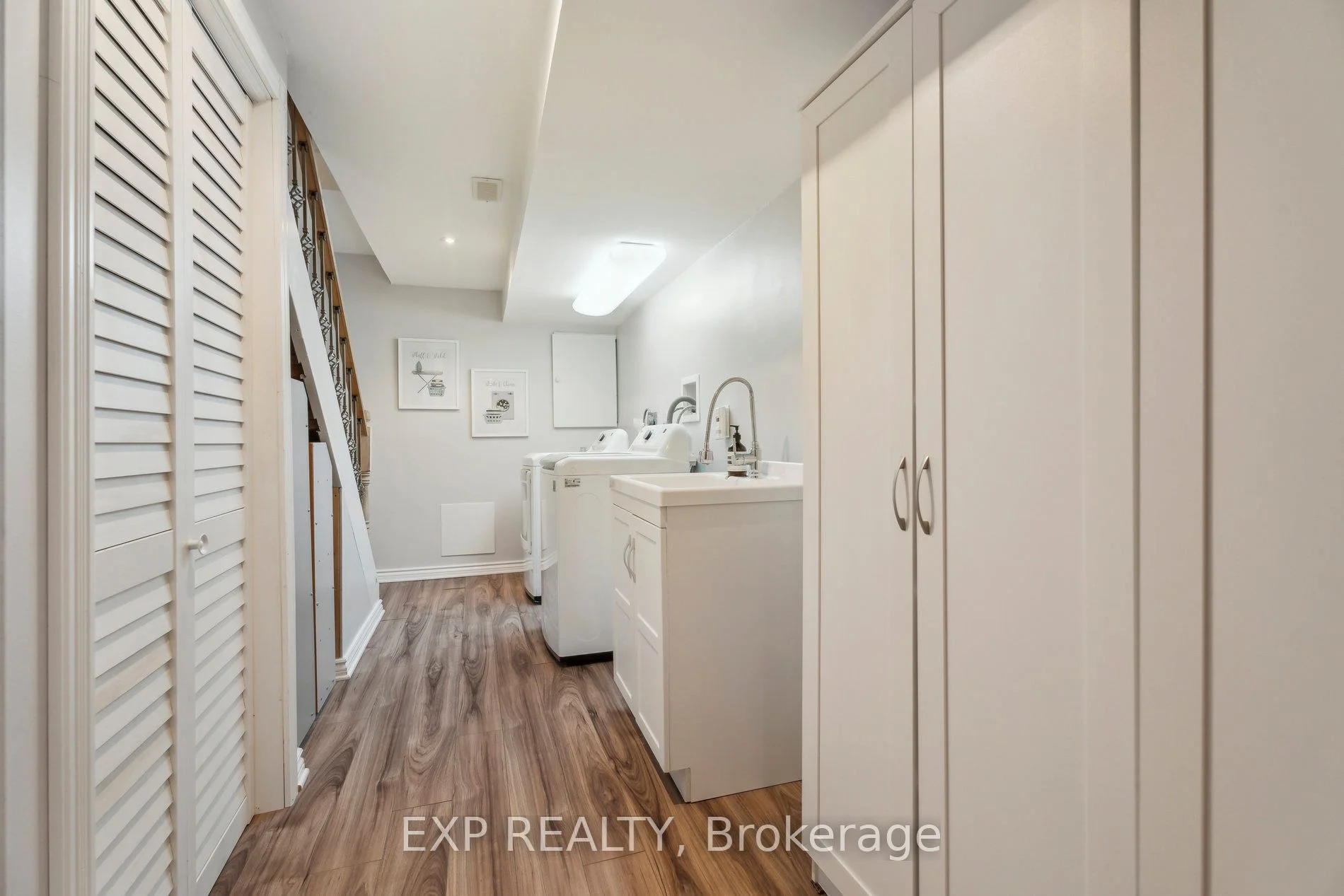456 Bartholomew Drive, Newmarket, On L3x 2e5