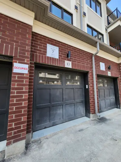Condo Townhouse in Richmond Hill